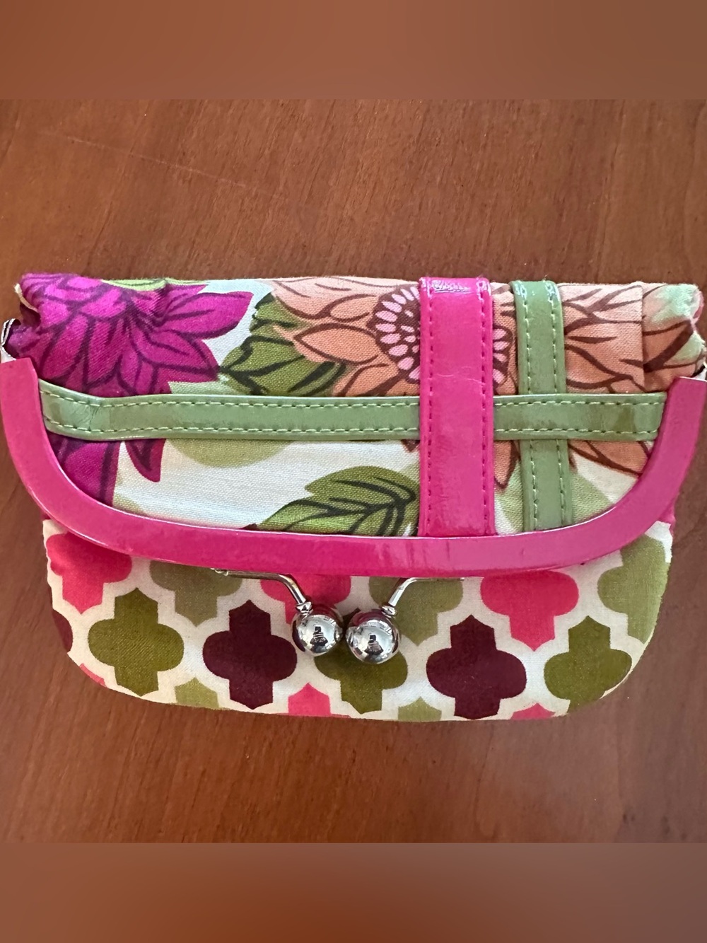 Vera Bradley Retired Please Hold Wallet Coin Purse Hello Dahlia Kiss Lock
